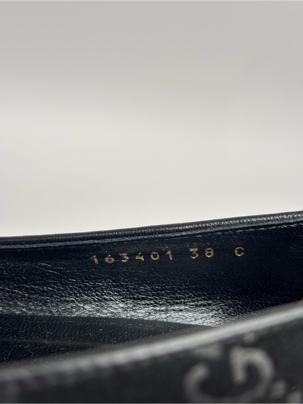 Gucci Black GG Monogram Suede Pointed Toe Bow Ballet Flats Size 38 - Picture 7 of 9